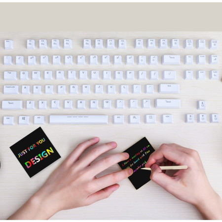 Set 100 de Planse Razuibile, Cyrax, din Hartie Curcubeu, 2 Creioane din Bambus + 2 Sabloane, +3 Ani, 8.5 x 8.5 cm, Multicolor