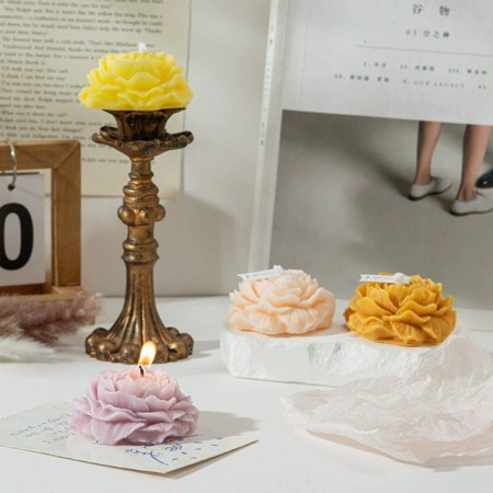 Lumanare Parfumata,  Model Trandafir, Ardere 10h, 70 g, 7.5 x 3.5 cm, Parfum de Piersica, Roz Pal