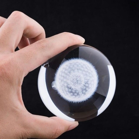 Lampa LED Decorativa,  cu Bila de Cristal cu Diametru 6cm, Model Papadie 3D, Alimentare USB, Suport din Lemn, Lumina Alb Cald