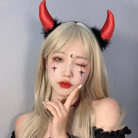 Coronita Deghizare, Cyrax, Model Cornite Devil, Rosu Satinat cu Puf Negru, Marime Universala