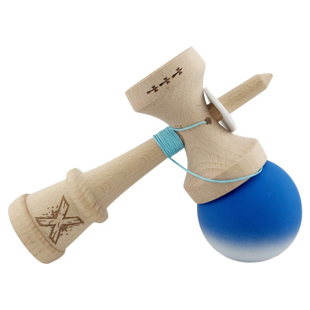 Kendama X Originala, Profesionala, Cyrax, Rubber Grip, Cupe Mari KING SIZE V3, Gaura in Baza, Rulment Metalic, din lemn 18 cm, Ata 62/65 cm, Gradient Albastru/Alb