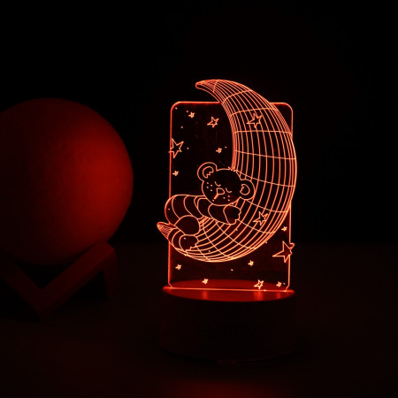 Lampa LED decorativa,  3D, Ursulet si Semiluna, cu telecomanda, doua moduri de alimentare USB si baterii, 20 cm inaltime, din material acril si lumina multicolora, alb