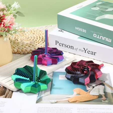 Jucarie Decompresie, Cyrax, Model Stea 3D, DuoChrome, Maner Spirala, Turn Magic Geometric, Multiple Forme, Anti-stress, 17 cm, Rosu/Auriu