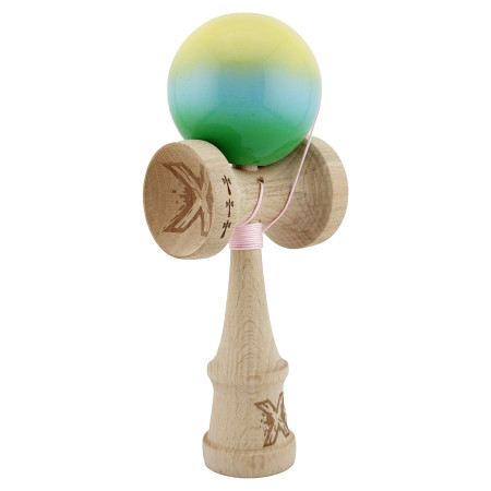 Kendama X Originala, Profesionala, Cyrax, Big Cups V2, Super Sticky cu Cupe Mari, din lemn 18 cm, Rulment Metalic cu Ata 55 cm, Galben/Albastru/Verde