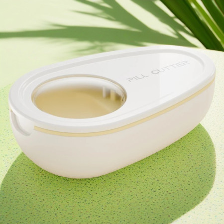 Cutie Taiat Pastile si Depozitare Medicamente,  Alba, 8x5x2.65 cm, Compacta si Portabila, Ideala Pentru Calatorii