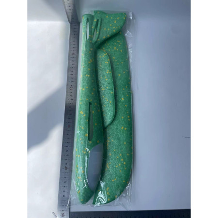 Avion planor din polistiren in punga , lungime 47 cm , cu lumina pe varf, Verde , Cyrax