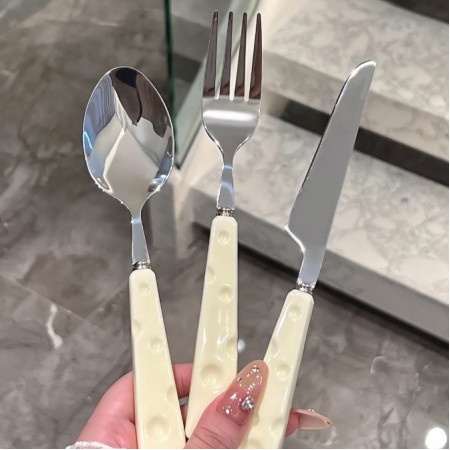 Tacamuri pentru Copii, Cyrax, Set 3 Piese, Tacamuri pentru Dejun, Lingura Furculita Cutit, Stil Italian, Manere forma Cascaval Plastic, Inox, 23 cm, Auriu