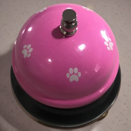 Clopotel Metalic Multifunctional,  Roz cu Imprimeu Labuta Alba, 7.5x7.5x6.5 cm, Dresaj, Receptie, Restaurante