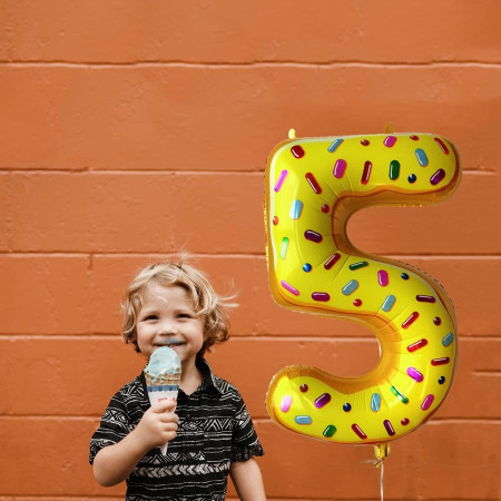 Balon din Folie Metalizata Cyrax, Figurina Cifra, Imprimeu Gogosi, Tema Aniversare 100 cm, Ambalaj Individual, Pai inclus, Umflare cu Aer sau Heliu, Multicolor, Cifra 5