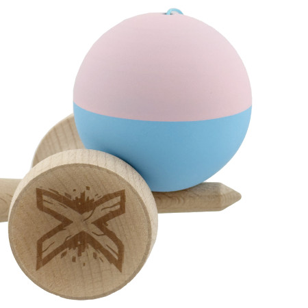 Kendama X Originala, Profesionala, Cyrax, Rubber Grip, Cupe Mari KING SIZE V3, Gaura in Baza, Rulment Metalic, din lemn 18 cm, Ata 62/65 cm, Bicolor Roz/Bleu