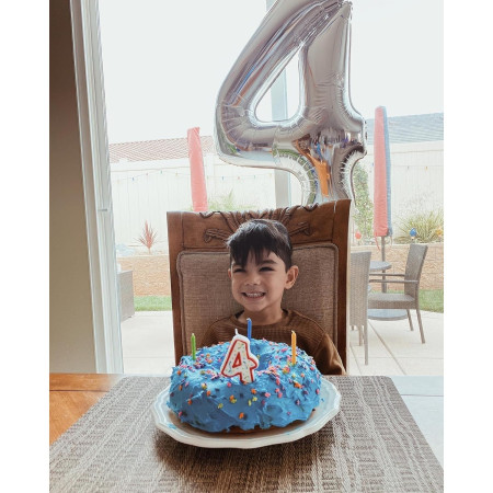 Balon din Folie Metalizata, Cyrax, Figurina Cifra, Tema Aniversare 100 cm, Ambalaj Individual, Pai inclus, Umflare cu Aer sau Heliu, Argintiu, Cifra 4