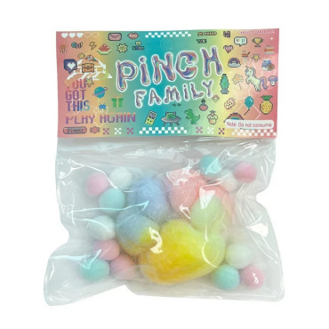 Jucarie Antistres Squishy, Cyrax, cu Revenire Lenta, Squeeze Pinch Family, Model Labuta de Pisica Pufoasa, 6x6 cm, 70g, Ambalaj Transparent, Multicolor