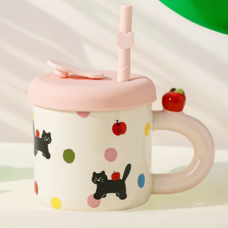 Cana din Ceramica cu Capac si Pai, Cyrax, Capacul si Paiul din Silicon Roz, 9x8.5 cm, Model Cute B, Capacitate 380ml