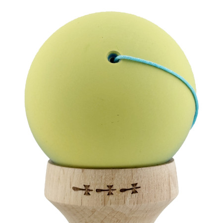 Kendama X Originala, Profesionala, Cyrax, Cupe Mari KING SIZE V3, Rubber Grip, Gaura in Baza, Rulment Metalic, din lemn 18 cm, Ata 62/65 cm, Gradient Galben/Albastru deschis