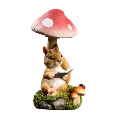 Decoratiune pentru Gradina,  Lumini LED cu Incarcare solara, 19.5 x 9.5 x 9.5 cm, Model Ciuperca cu Veverita care Citeste, Maro