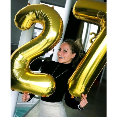 Balon din Folie Metalizata Cyrax, Figurina Cifra, Tema Aniversare 100 cm, Ambalaj Individual, Pai inclus, Umflare cu Aer sau Heliu, Auriu, Cifra 7