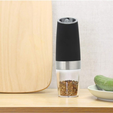 Rasnita Electrica Sare si Piper, Cyrax, cu Camera Depozitare Transparenta, Macinare, Functionare pe Baterii, cu Lumina, ABS, 20x6.5 cm, Negru/Transparent