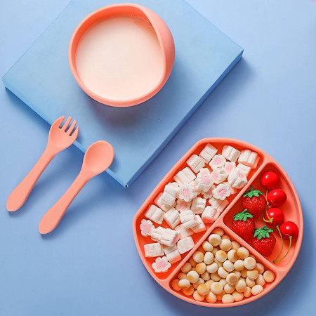 Set 5 piese diversificare bebelusi si copii din silicon Cyrax, baveta, farfurie compartimentata cu ventuza, bol cu ventuza, tacamuri, fara alergeni, roz