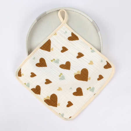 Prosop Absorbant, Cyrax, din Bumbac, 25 x 25 cm, Model Inimioare, cu Agatatoare, Maro