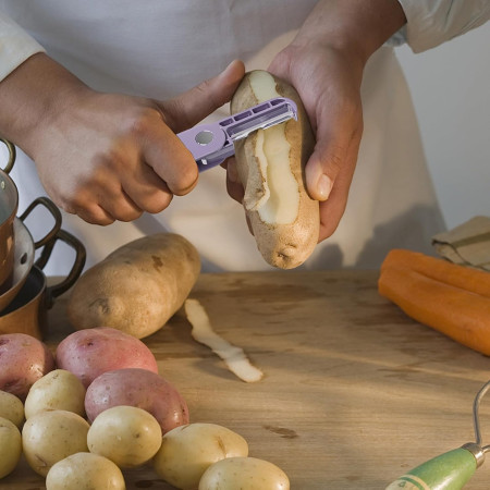 Peeler pentru Legume si Fructe, Cyrax, 3.6 x 9.1 cm, Multifunctional, Curatator Pliabil, din ABS si Otel Inoxidabil, Mov