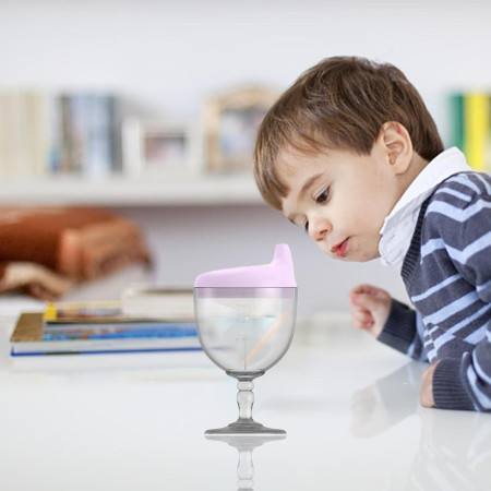 Pahar din Plastic Transparent cu Picior, Cyrax, pentru Copii, 14 x 7.7 cm, cu Cioc Antiscurgere, + 3 Ani, Fara Maner, Mov