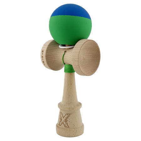 Kendama X Originala, Profesionala, Cyrax, Rubber Grip, Cupe Mari KING SIZE V3, Gaura in Baza, Rulment Metalic, din lemn 18 cm, Ata 62/65 cm, Bicolor Albastru/Verde