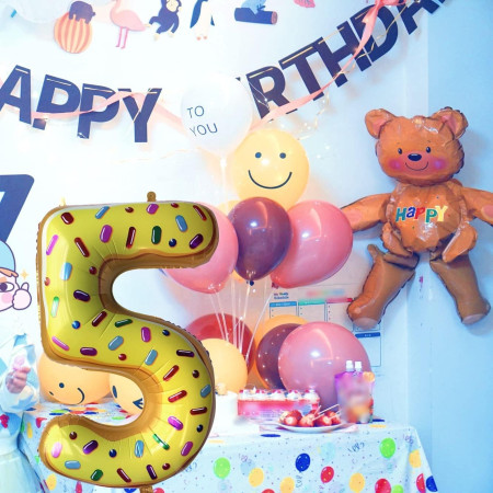 Balon din Folie Metalizata Cyrax, Figurina Cifra, Imprimeu Gogosi, Tema Aniversare 100 cm, Ambalaj Individual, Pai inclus, Umflare cu Aer sau Heliu, Multicolor, Cifra 5