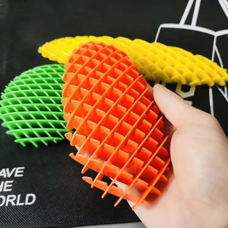 Jucarie Worm Fidget de Decompresie, Cyrax, Anti Stres, Dimensiune Compacta 10 cm, Dimensiune Extinsa 24.5 cm, Portocaliu