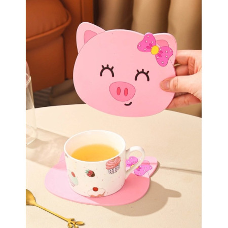 Suport pentru Pahar, Cyrax, Model Urs Purcelus, din PVC, 15.5x15.5 cm, Rezistent la Caldura, Roz