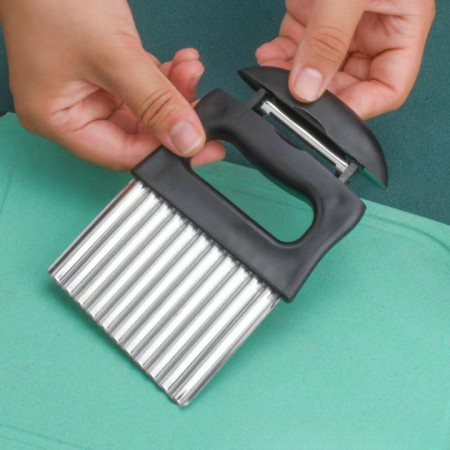 Cutit pentru Cartofi Ondulati, Cyrax, pentru Legume, Forma Ondulata, Usor de Utilizat, Taiere, Negru