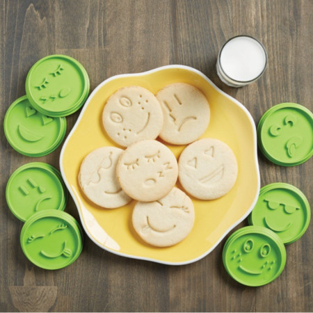 Set 7 Forme de Prajituri, Cyrax, Model Emoticoane Smiley Face, Diferite Expresii, 7.7 x 1.5 cm, din PP, Verde