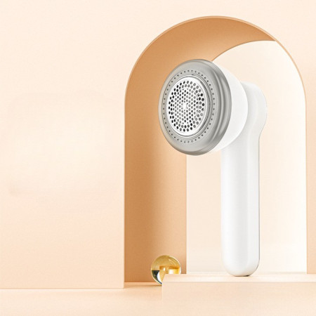 Aparat Pentru Curatat Scame, Par Si Praf,  Pentru Diferite Tipuri De Material, Cu Lame Din Otel Inoxidabil, Incarcare Prin USB Type-C, Cu Perie De Curatare si Cablu USB Incluse, Alb, 20 x 8.8 x 8.5 cm