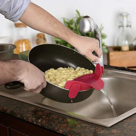 Strecurator Filtru pentru Vase, Cyrax, din Silicon Rezistent la Temperaturi Inalte, Universal, Paste, Legume, Fructe, 23x12.5x6.7 cm Rosu