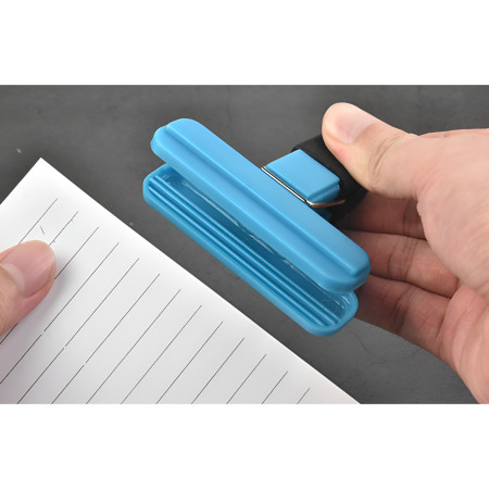 Cleste Multifunctional pentru Sigilarea Pungilor, Cyrax, din Plastic, Mentine Alimentele Proaspete, 7x6.5 cm, Albastru