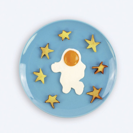 Forma pentru Alimente, Cyrax, pentru Omlete/Prajituri/Clatite, din Silicon, Model Astronaut,15 x 11.5 x 2 cm, Alb