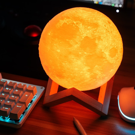 Lampa de veghe in forma de luna cu stele 3D Moon Light, Acumulator integrat, alimentare USB, stand din plastic inclus, 13 cm, 16 culori, Multicolor, Telecomanda inclusa, Flippy