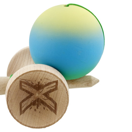 Kendama X Originala, Profesionala, Cyrax, Cupe Mari KING SIZE V3, Rubber Grip, Gaura in Baza, Rulment Metalic, din lemn 18 cm, Ata 62/65 cm, Gradient Galben/Albastru/Verde