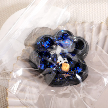 Jucarie Antistres Squishy, Cyrax, cu Revenire Lenta, Squeeze Pinch Family, Model Cat Paw, 6.5 x 6 cm, din Tpr, 4-6 Ani, Model 3 Vietati Marine, Negru cu Insertii