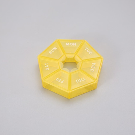 Cutie separator medicamente cu zilele saptamanii,  Plastic, 7 compartimente, Galben