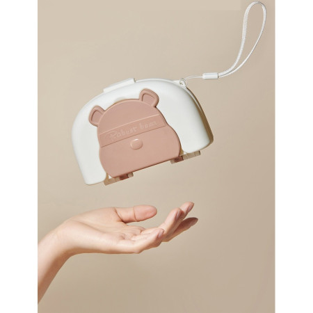 Set 7 Piese de Spalat/Uscat Biberoane, Cyrax, Portabil, Peri de Silicon, pentru Tetine, Suzete, Biberoane, Paie, Cutie Inclusa, 16 x 11 x 5 cm, Model Ursulet, Maro