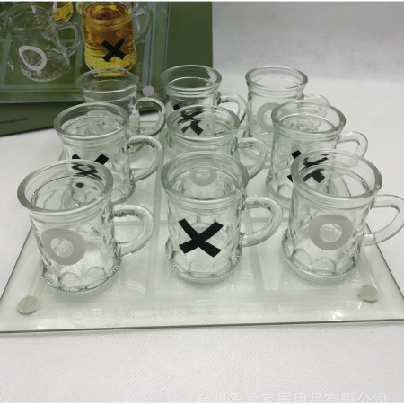 Joc X si O Cyrax, cu Mini Halbe din Sticla, 25 x 25 cm, pentru Petreceri, Decor, Cadouri, Transparent