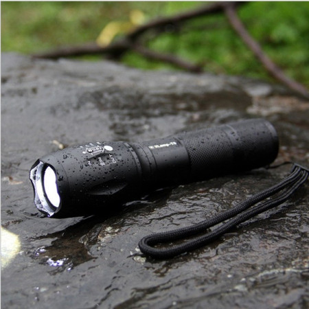 Lanterna Power Bank LED,  Incarcare USB, Raza 300m, 5W, Model T9 Telescopic 14.7 -15.7 cm, Functie Zoom si Incarcare Telefon, Negru