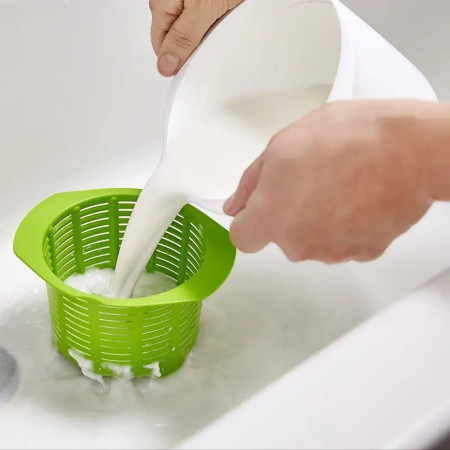 Recipient pentru Preparat Branza, Cyrax, Capac de Silicon, Cheese Maker din Plastic, Strecuratoare, 17x14.5x12.8 cm, Verde