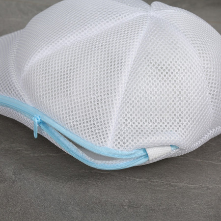 Husa de Spalare Sapca,  pentru Masina de Spalat, din Poliester, Circumferinta 53 cm, cu Fermoar, Alb/Albastru