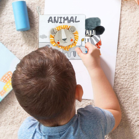 Carte Senzoriala, Cyrax, pentru Bebelusi, 15x16x6 cm, cu Animalute, 3D, Cu Sunete si Fosnete, 0-3 Ani, Model Leu, Gri