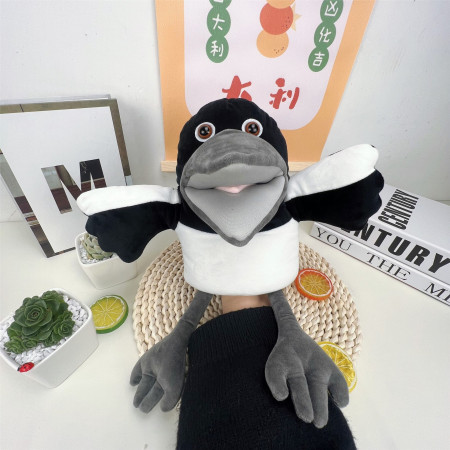 Papusa de Mana pentru Teatru de Papusi, Cyrax, din Plus, 30 cm, Model Pasare, Alb/Negru