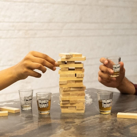 Joc de Baut Jenga Cyrax, Turnul Betivului din Lemn, Piese cu Provocari, Pahare de Shot din Sticla Incluse, 19 x 7 x 20 cm