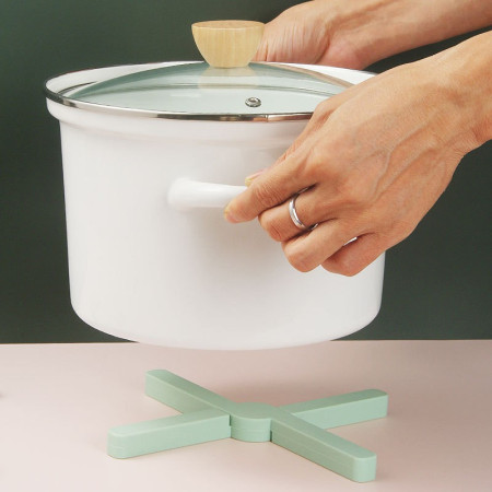 Suport pliabil din silicon pentru vase fierbinti Cyrax, portabil, usor de depozitat, rezistent la temperaturi foarte ridicate, 14.5 x 7.5 x 1.6 cm, antialunecare, verde