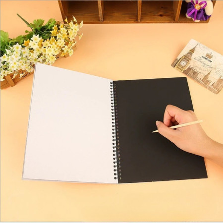 Caiet cu Foi de Hartie de Razuit, Cyrax, cu Un Stilou din Bambus, pentru Desen, Curcubeu, 19 x 26 cm, Negru