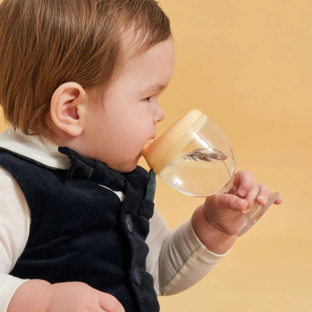 Pahar din Plastic Transparent cu Picior, Cyrax, pentru Copii, 14 x 7.7 cm, cu Cioc Antiscurgere, + 3 Ani, Fara Maner, Galben